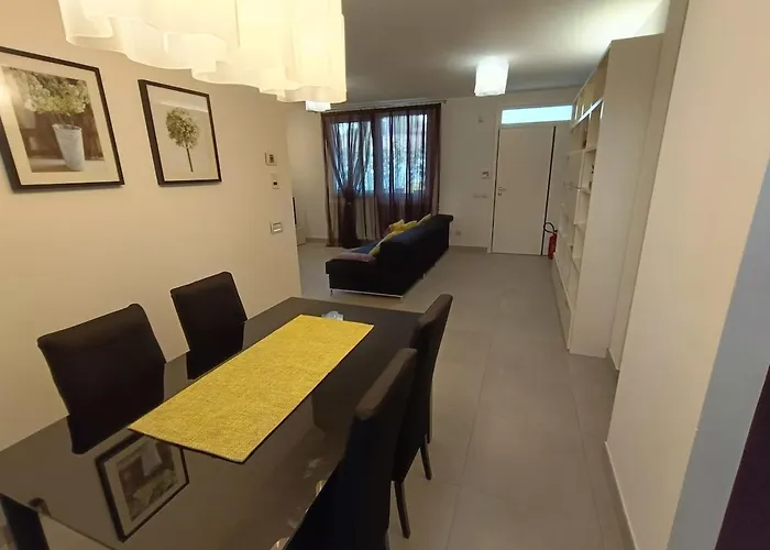 Elegantemente Arredata * تّشيرفييا