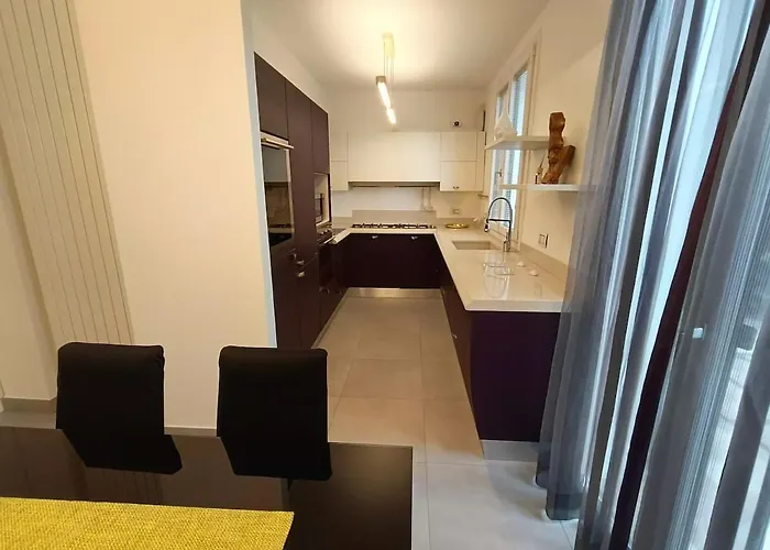 Elegantemente Arredata بيت للعطل *