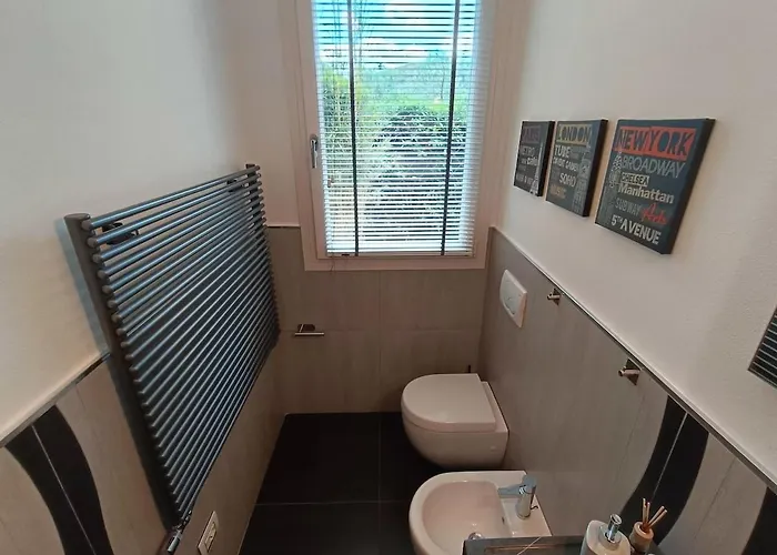 Elegantemente Arredata بيت للعطل