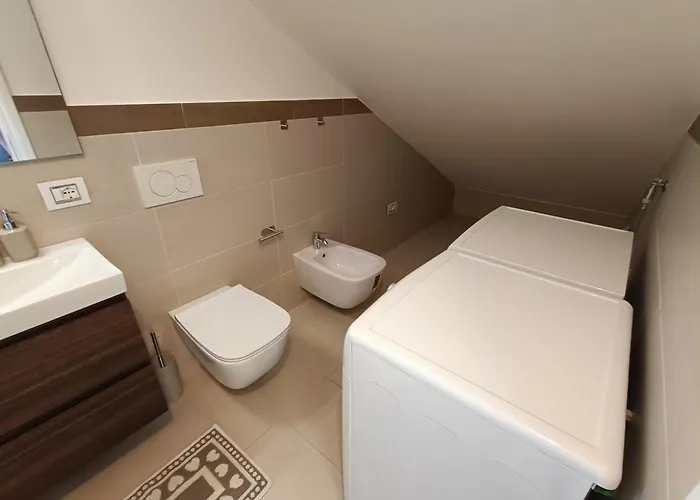 Elegantemente Arredata بيت للعطل *