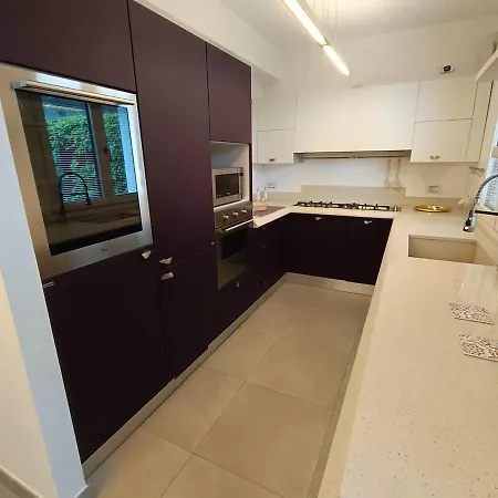 펜션 Elegantemente Arredata *