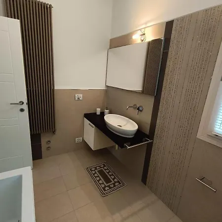 Elegantemente Arredata